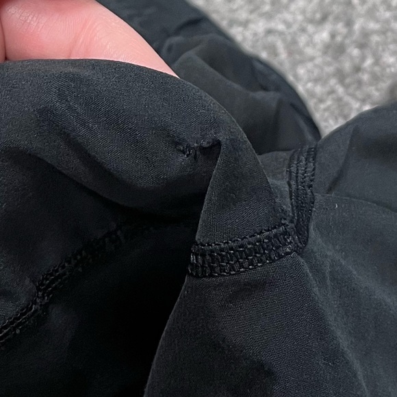 lululemon shorts size 12 - Picture 4 of 5